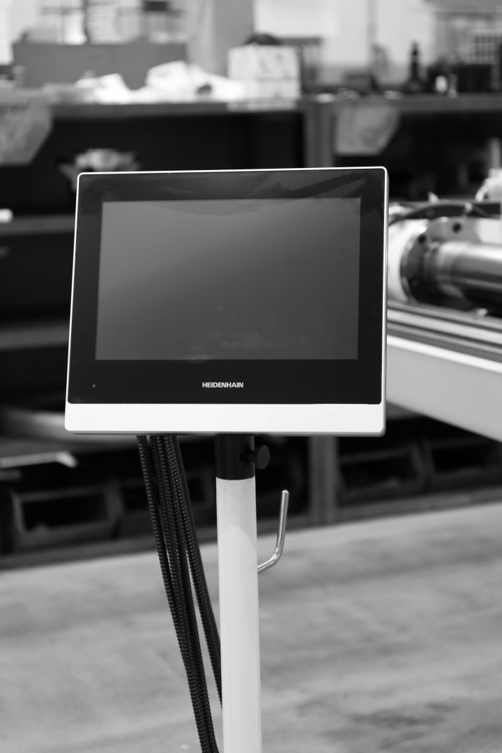 2021-05-26_003_br67_mono_sh4_cr