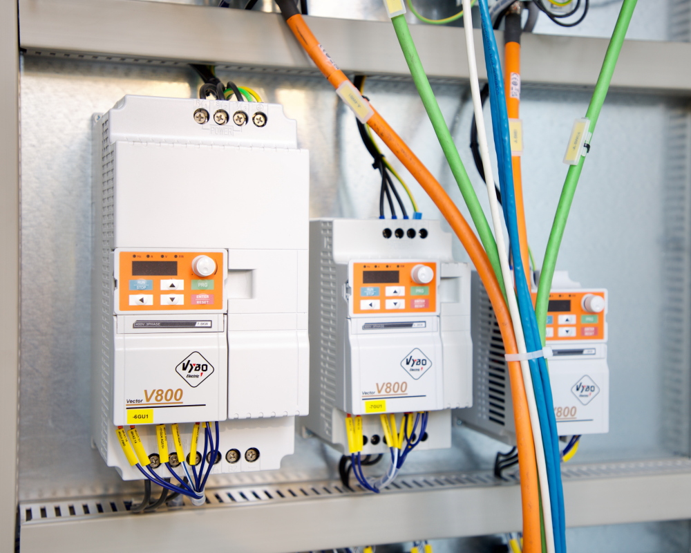 2025-08-07_9569_kalici_stroj_web