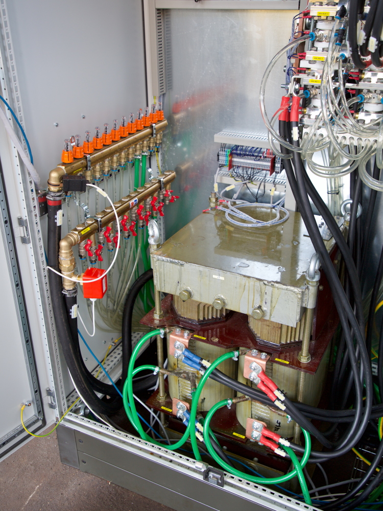 2025-08-07_9562_kalici_stroj_web