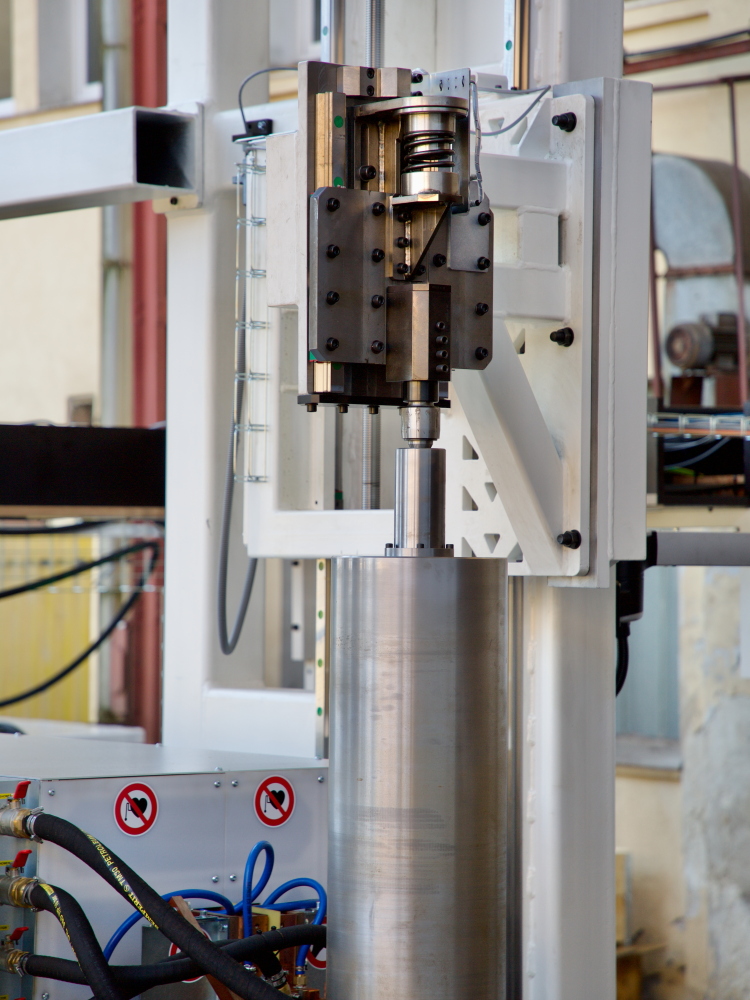 2025-08-07_9475_kalici_stroj_web