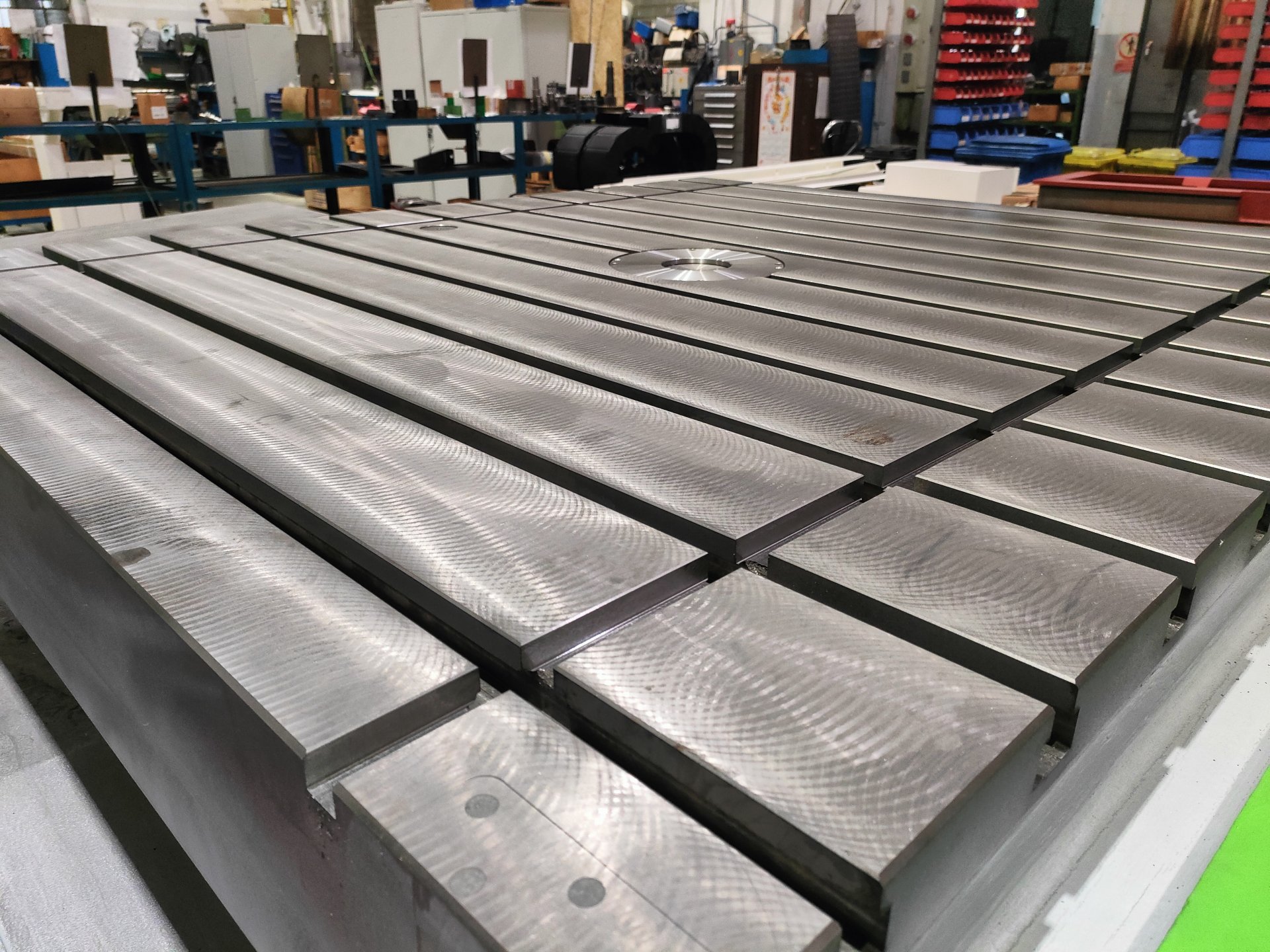 b_2025-11-26_whn13cnc-go-2025_ (6)