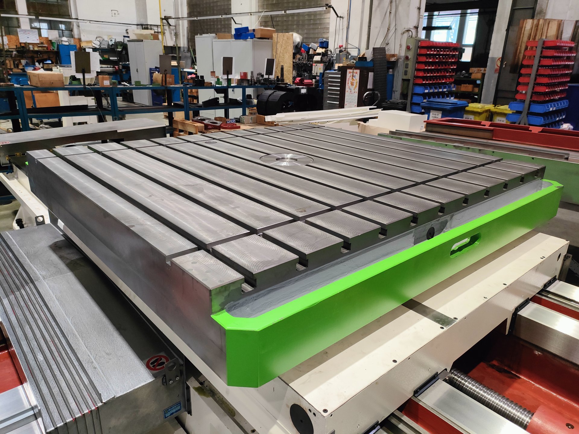 b_2025-11-26_whn13cnc-go-2025_ (13)